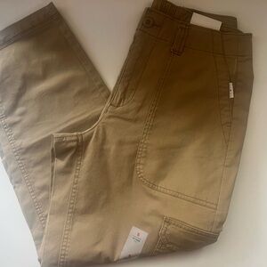 Old Navy women’s Tan cargo Pants